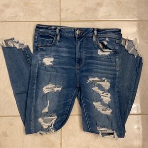 AE Distressed Hi-Rise Jegging